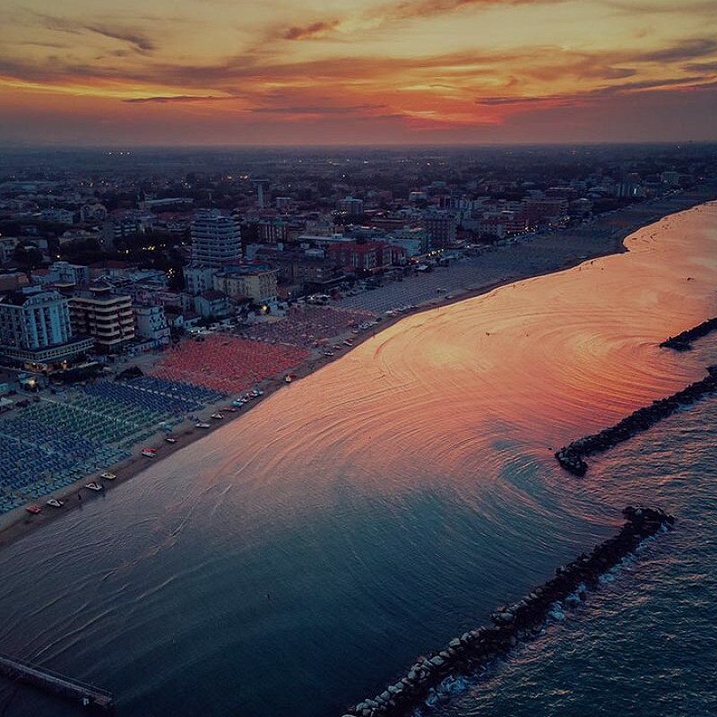 Tramonto rimini mare